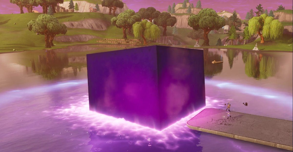 Kevin the cube at Loot Lake (Mini event)